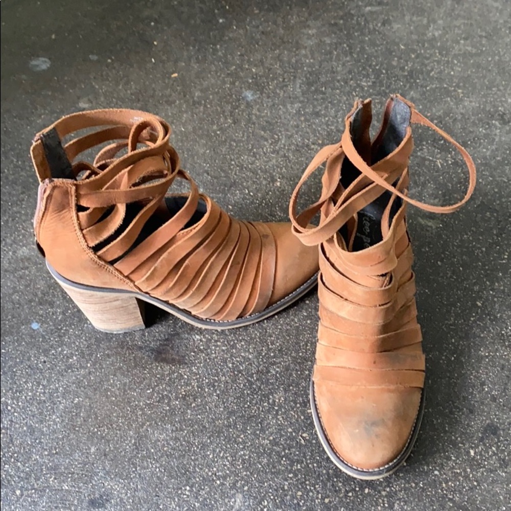 Free people chunk heels